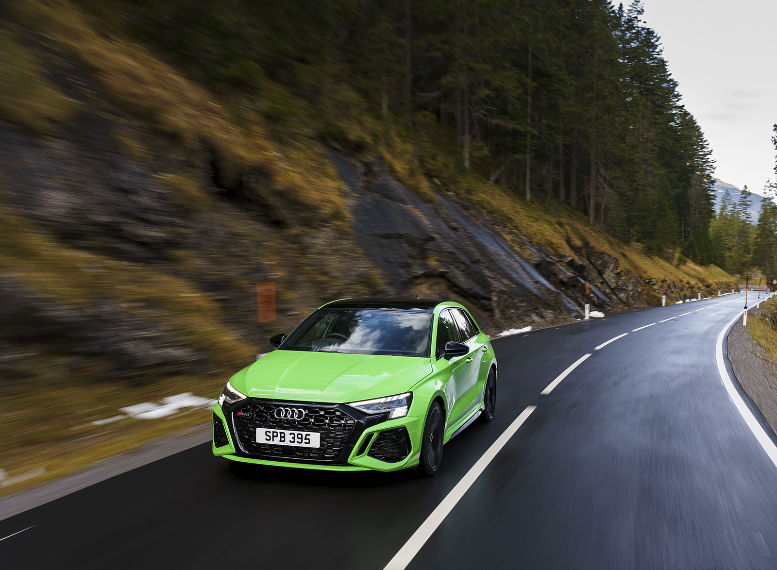 2022 Audi RS 3 Sportback Launch Edition (UK-Spec) Front Wallpapers (11)
