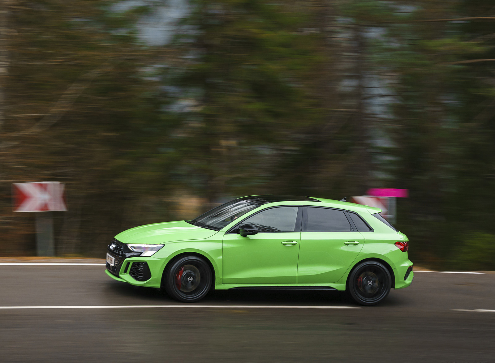 2022 Audi RS 3 Sportback Launch Edition (UK-Spec) Side Wallpapers (6)