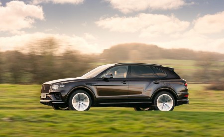 2022 Bentley Bentayga Outdoor Pursuits Side Wallpapers 450x275 (2)