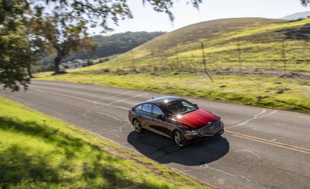 2022 Genesis G80 Front Three-Quarter Wallpapers 450x275 (32)