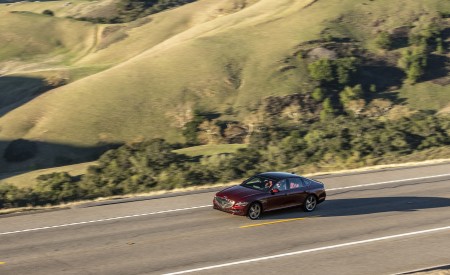 2022 Genesis G80 Front Three-Quarter Wallpapers  450x275 (24)