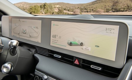 2022 Hyundai Ioniq 5 (US-Spec) Central Console Wallpapers 450x275 (22)