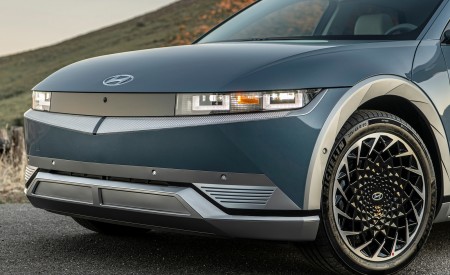 2022 Hyundai Ioniq 5 (US-Spec) Front Wallpapers 450x275 (9)