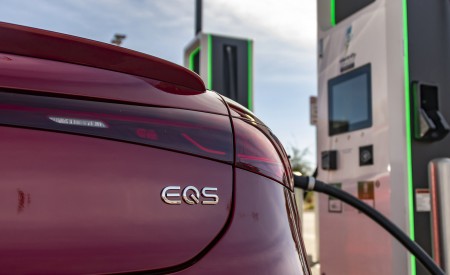 2022 Mercedes-AMG EQS 53 4MATIC+ (Color: Hyazinth Red Metallic) Charging Wallpapers 450x275 (41)