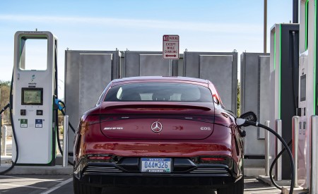 2022 Mercedes-AMG EQS 53 4MATIC+ (Color: Hyazinth Red Metallic) Charging Wallpapers 450x275 (39)
