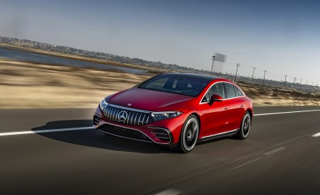 2022 Mercedes-AMG EQS 53 4MATIC+ (Color: Hyazinth Red Metallic) Front Three-Quarter Wallpapers 450x275 (6)