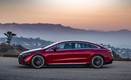 2022 Mercedes-AMG EQS 53 4MATIC+ (Color: Hyazinth Red Metallic) Side Wallpapers 450x275 (35)