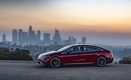 2022 Mercedes-AMG EQS 53 4MATIC+ (Color: Hyazinth Red Metallic) Side Wallpapers 450x275 (36)