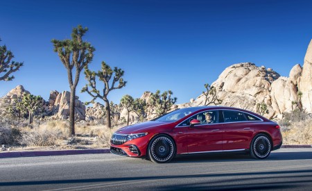 2022 Mercedes-AMG EQS 53 4MATIC+ (Color: Hyazinth Red Metallic) Side Wallpapers 450x275 (30)