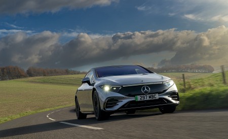 2022 Mercedes-Benz EQS 450+ AMG Line (UK-Spec) Front Wallpapers 450x275 (6)