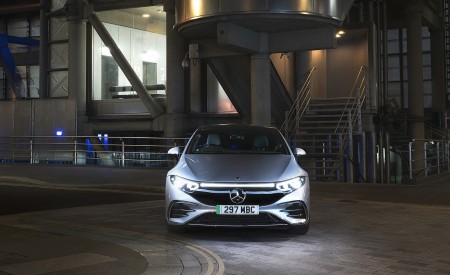 2022 Mercedes-Benz EQS 450+ AMG Line (UK-Spec) Front Wallpapers 450x275 (20)