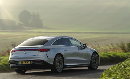 2022 Mercedes-Benz EQS 450+ AMG Line (UK-Spec) Rear Three-Quarter Wallpapers 450x275 (9)