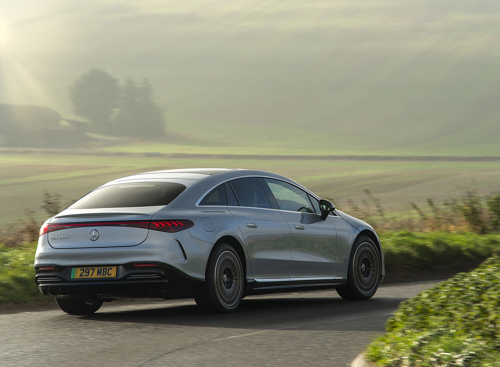 2022 Mercedes-Benz EQS 450+ AMG Line (UK-Spec) Rear Three-Quarter Wallpapers (9)