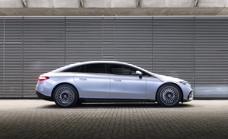 2022 Mercedes-Benz EQS 450+ AMG Line (UK-Spec) Side Wallpapers 450x275 (30)