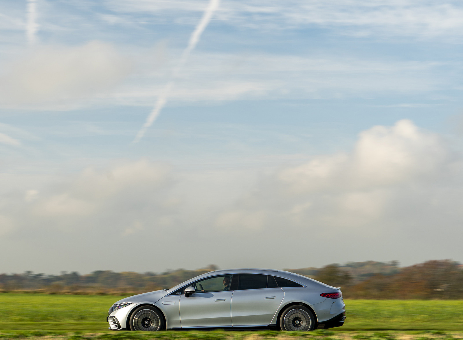 2022 Mercedes-Benz EQS 450+ AMG Line (UK-Spec) Side Wallpapers (7)