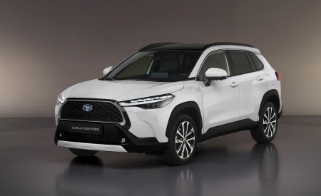 2022 Toyota Corolla Cross Hybrid (Euro-Spec) Wallpapers & HD Images