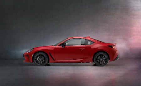 2022 Toyota GR86 (Euro-Spec) Side Wallpapers 450x275 (5)