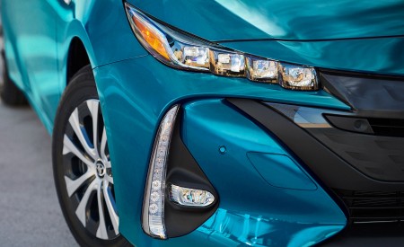 2022 Toyota Prius Prime Headlight Wallpapers 450x275 (38)