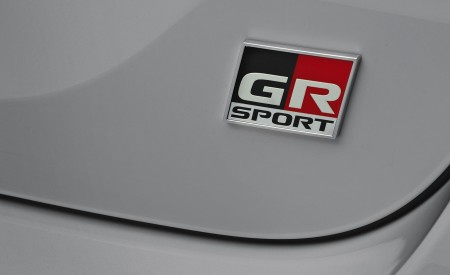 2022 Toyota Yaris GR SPORT Badge Wallpapers 450x275 (12)