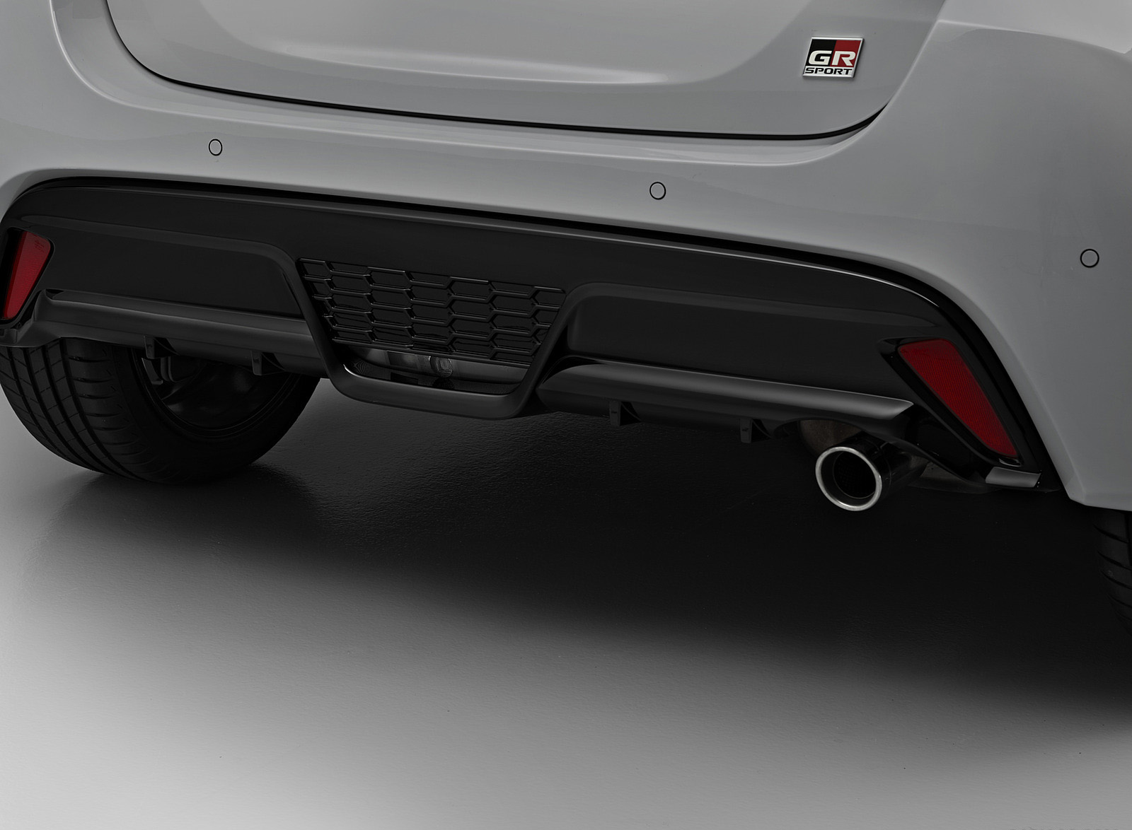 2022 Toyota Yaris GR SPORT Exhaust Wallpapers (13)