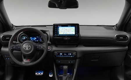 2022 Toyota Yaris GR SPORT Interior Cockpit Wallpapers 450x275 (15)