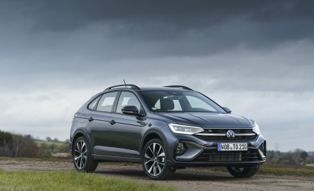 2022 Volkswagen Taigo (UK-Spec) R-Line Front Three-Quarter Wallpapers 450x275 (17)
