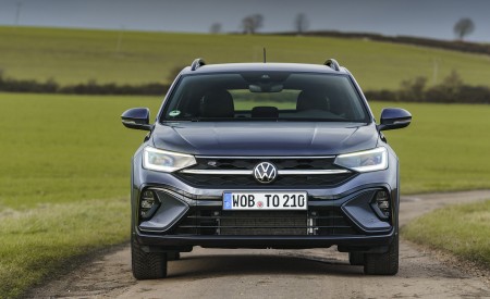 2022 Volkswagen Taigo (UK-Spec) R-Line Front Wallpapers 450x275 (18)