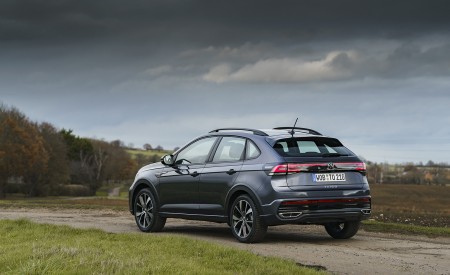 2022 Volkswagen Taigo (UK-Spec) R-Line Rear Three-Quarter Wallpapers 450x275 (19)