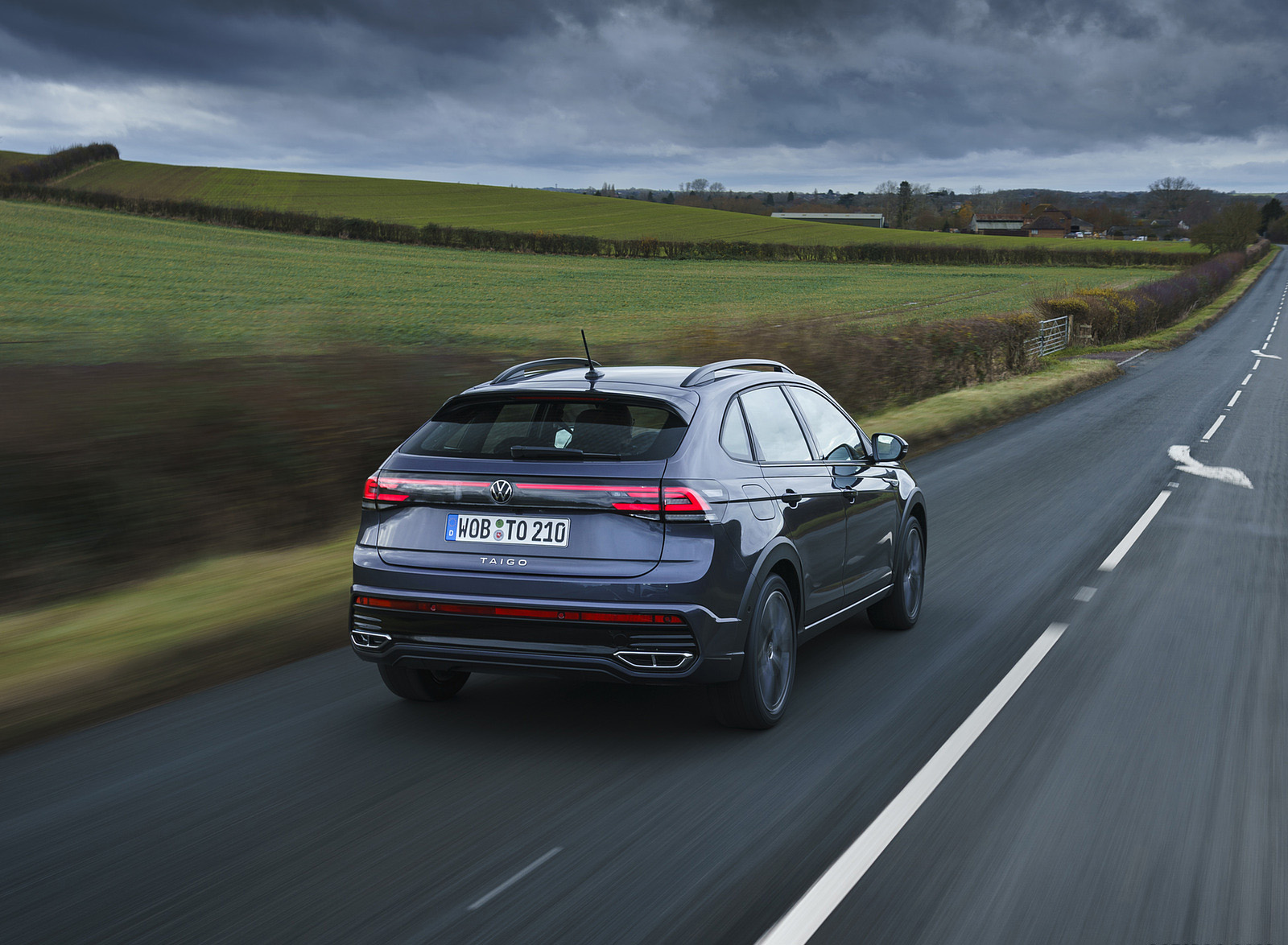 2022 Volkswagen Taigo R-Line (UK-Spec) Rear Three-Quarter Wallpapers (10)
