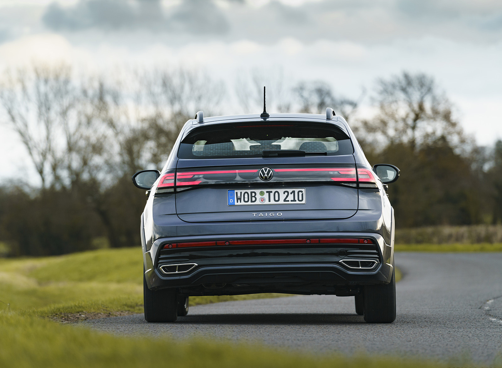 2022 Volkswagen Taigo (UK-Spec) R-Line Rear Wallpapers (15)