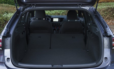 2022 Volkswagen Taigo (UK-Spec) R-Line Trunk Wallpapers 450x275 (30)