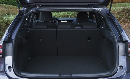 2022 Volkswagen Taigo (UK-Spec) R-Line Trunk Wallpapers  450x275 (32)