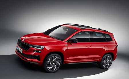 2022 Škoda Karoq SPORTLINE Front Three-Quarter Wallpapers 450x275 (53)