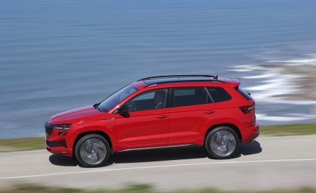 2022 Škoda Karoq Sportline Side Wallpapers  450x275 (11)