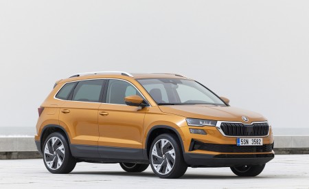 2022 Škoda Karoq Style Front Three-Quarter Wallpapers  450x275 (58)