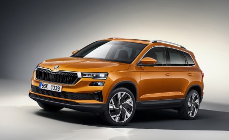 2022 Škoda Karoq Style Front Three-Quarter Wallpapers 450x275 (98)