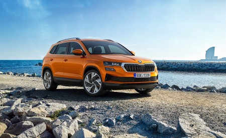2022 Škoda Karoq Style Front Three-Quarter Wallpapers 450x275 (96)
