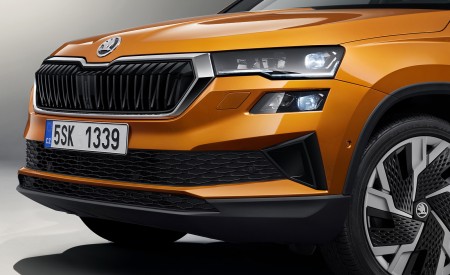 2022 Škoda Karoq Style Front Wallpapers 450x275 (103)