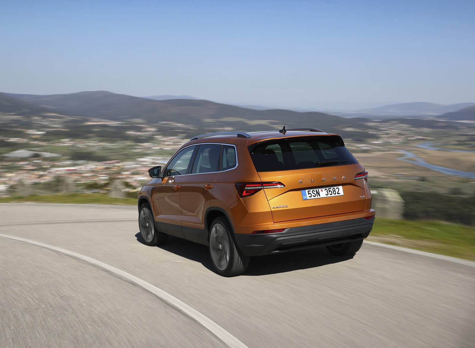 2022 Škoda Karoq Style Rear Three-Quarter Wallpapers (6)