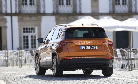 2022 Škoda Karoq Style Rear Wallpapers 450x275 (44)