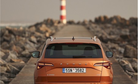 2022 Škoda Karoq Style Rear Wallpapers 450x275 (38)