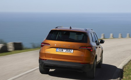 2022 Škoda Karoq Style Rear Wallpapers 450x275 (2)