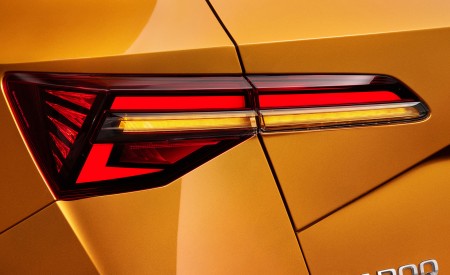 2022 Škoda Karoq Style Tail Light Wallpapers 450x275 (115)