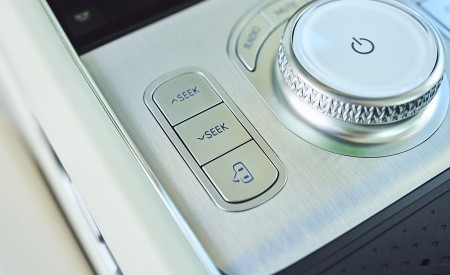 2023 Genesis G90 Central Console Wallpapers  450x275 (74)