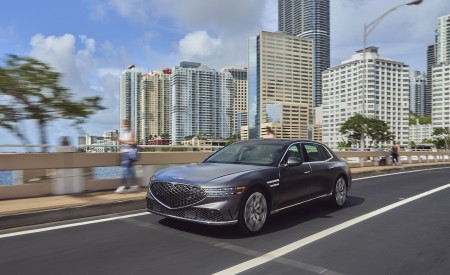 2023 Genesis G90 Front Three-Quarter Wallpapers 450x275 (38)