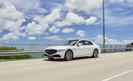 2023 Genesis G90 Front Three-Quarter Wallpapers  450x275 (5)