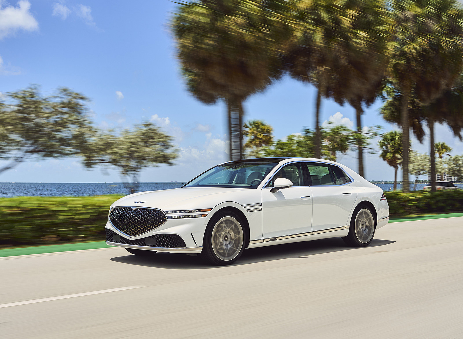 2023 Genesis G90 Front Three-Quarter Wallpapers (2)