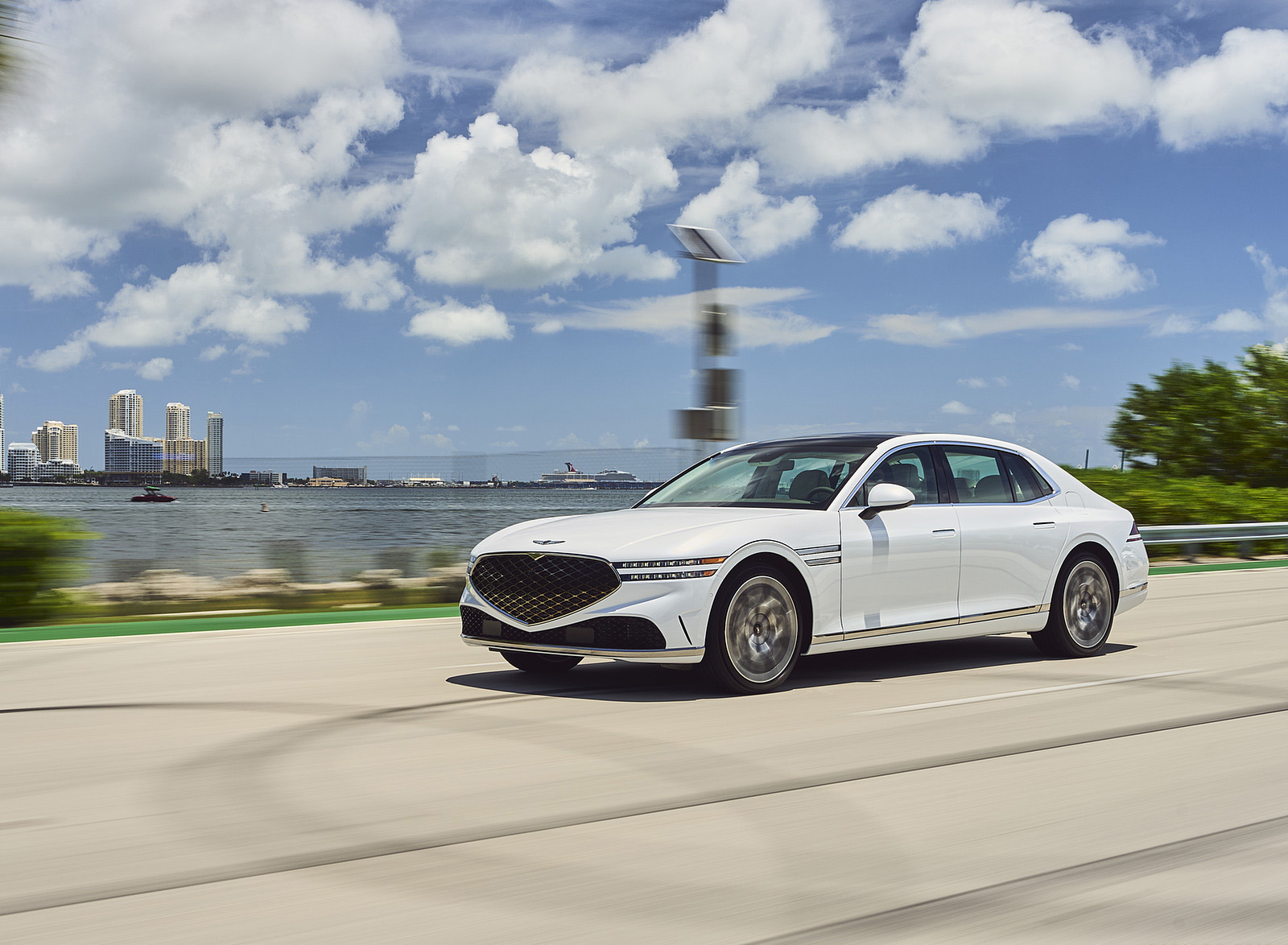 2023 Genesis G90 Front Three-Quarter Wallpapers  (10)