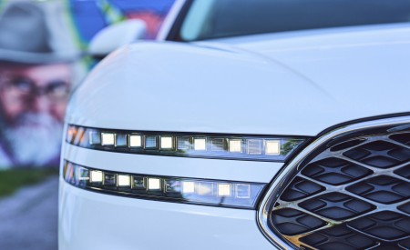 2023 Genesis G90 Headlight Wallpapers 450x275 (31)