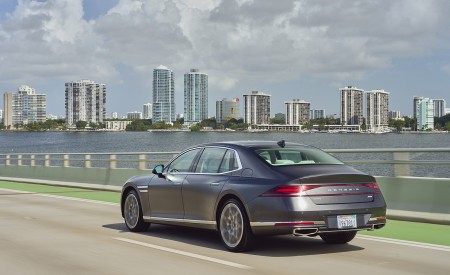 2023 Genesis G90 Rear Three-Quarter Wallpapers 450x275 (41)